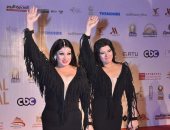 رحلات عائلية بمهرجان القاهرة السينمائى.. فيفى عبده ليست الوحيدة مع ابنتها