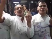 متهمو "أحداث العدوة" يرددون: يسقط يسقط حكم المرشد وعرفناكم يا خاينين