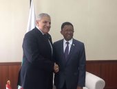 بالصور.. رئيس مدغشقر يستقبل محلب ويبلغه تقديره للرئيس السيسى