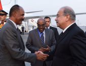 رئيس إريتريا يصل القاهرة للقاء السيسي
