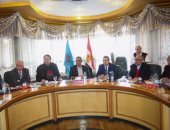 نقيب الصحفيين يلتقى هيئة الدفاع لمناقشة دفوع جلسة استئناف حكم حبسه