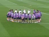 بالفيديو.. ريال مدريد يقف دقيقة حدادًا على ضحايا طائرة البرازيل