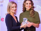 بالصور.. الملكة رانيا تتسلم جائزة الإنسانية من جمعية الصحافة الأجنبية بلندن