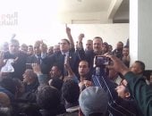 بالفيديو.. عمال "سكر الدلتا" بكفر الشيخ بعد إعلان إقالة العضو المنتدب: "تحيا مصر"