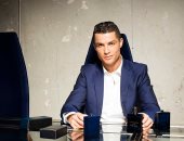 بالصور.. رونالدو يصدر عطره الجديد ويطلق عليه "الإصدار الخاص"