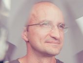 فيس بوك تطلق برنامجا جديدا لتعليم تكنولوجيا الذكاء الاصطناعى للشباب