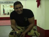 شاهد بالفيديو.. ضابط صاعقة مبتورة ساقه فى سيناء يحقق بطولات دولية 