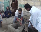 بالصور.. الطلمبات الحبشية مرض يطارد فقراء قرى المنيا