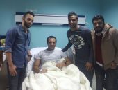 إسلام جمال يزور أحمد مرتضى منصور فى المستشفى