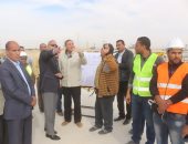 بالصور.. محافظ السويس ورئيس مياه الشرب يتفقدان أعمال تطوير محطة صرف عتاقة