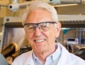 باحثون أمريكيون يبتكرون بطارية رخيصة تعمل بالطاقة الشمسية