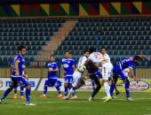 بالفيديو.. الجماهير تؤخر انطلاق الشوط الثانى بين الزمالك وأسوان