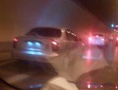 قارئ يرصد سيارة بدون لوحات معدنية فى نفق الأزهر