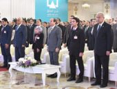 بالفيديو والصور.. السيسى خلال مؤتمر الشباب: بقاء الدولة أهم من أى إجراء آخر.. الرئيس: "قلت للوزراء لما تيجوا تعملوا حاجة لصالح مصر ولا يقبلها الناس استقيلوا"..لسنا ضد الإعلام.. وعدم الوعى هو المؤامرة