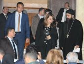 بالصور.. وصول وزراء الثقافة و الإسكان و التعاون الدولى والاستثمار لتعزية البابا