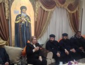 نائبة محافظ القاهرة تشدد على رؤساء الأحياء بتهسيل إجراءات تأمين الكنائس