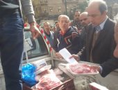 نائب محافظ القاهرة: ضبط سيارتين لبيع اللحوم الفاسدة أمام مسجد الفتح