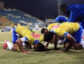 الإسماعيلى يعود لعزف السمسمية ويدك أسوان بالخماسية