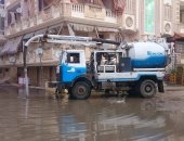محافظ دمياط يتابع إزالة وشفط تجمعات مياه الأمطار بجميع المدن والقرى