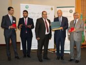 أبو الغيط يسلم جائزة الشباب العربى 2016 لاثنين من الباحثين المصريين