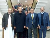 بالفيديو.. وفد برلمانى يرصد انقطاع الكهرباء عن غرفة عمليات مستشفى بمطروح