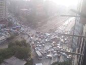 أهالى عين شمس يطالبون بعمل إشارة مرور فى منطقة المزلقان