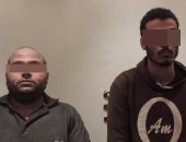 على طريقة الأسطورة.. صاحب شركة يجبر طالبا على ارتداء "قميص نوم" بمدينة نصر