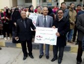 بالصور.. طلاب جامعة دمياط ينظمون وقفة للتنديد بالارهاب