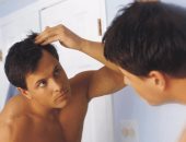 ماذا تعرف عن التهاب الجريبات ديكالفان المرتبط بتساقط الشعر؟