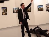 رويترز: وفاة السفير الروسى فى أنقرة متأثرا بجروحه