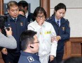 صديقة رئيسة كوريا الجنوبية تنفى الاتهامات الموجهة لها فى أول يوم من محاكمتها