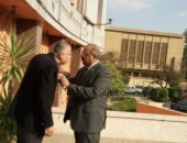 بالفيديو والصور.. رئيس اتحاد الهوكى يغادر اجتماع الوزير بالأولمبية غاضبا 