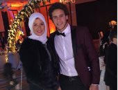رمضان صبحى ينشر صورته مع خطيبته فى زفاف حارس الأهلى معلقا: "حبيبتى"