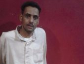 قارئ مصاب بـ"شلل أطفال" يطالب بالحصول على سيارة معاقين مجهزة