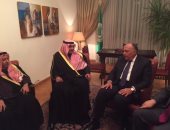 سامح شكرى يبحث مع وزير خارجية الكويت الأوضاع فى سوريا واليمن وليبيا