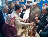 بالصور.. وكيل تعليم كفر الشيخ يكرم القائمين على معرض التربية الفنية