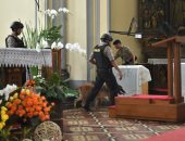 بالصور .. تأمين الكنائس فى اندونيسيا قبل احتفالات الكريسماس