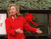 فى 5 صور.. كيف احتفلت هيلارى كلينتون بالكريسماس فى التسعينيات؟