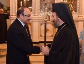 بالصور .. محافظ الإسكندرية يهنئ الأقباط الكاثوليك بعيد الميلاد
