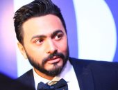 سلطات المطار تمنع تامر حسنى من السفر لتركيا لعدم حصوله على موافقة أمنية