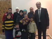 السفارة المصرية بدمشق تنجح فى إجلاء عائلتين مصريتين من سوريا