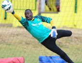 قبل أمم أفريقيا.. حارس أوغندا يقتحم قائمة أفضل 10 حراس فى العالم