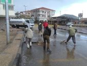 سقوط عامود إنارة برأس البر بسب سوء الأحوال الجوية