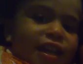 بالفيديو.. "ملك" أصغر مشجعة للأهلى تُشاكس والدها الزملكاوى