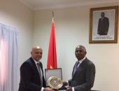 مستشار الرئيس الأنجولى يبحث مع سفير مصر بأنجولا جهود مكافحة الإرهاب