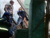 بالصور .. مصرع مسن فى انهيار منزل قديم بمركز البدارى بأسيوط  