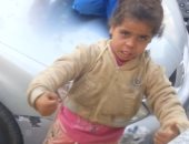 بالفيديو والصور.. "ضحى" فتوة أطفال الشوارع بالسويس.. طفلة تفرض الإتاوات