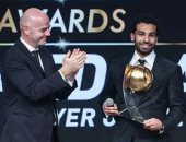 أحمد فتحى يهنئ محمد صلاح: "مبروك يا حبيبى أحسن لاعب عربى"