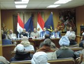 مساعد وزير الداخلية ومدير أمن الفيوم يجتمعان بـ"عُمد" المحافظة