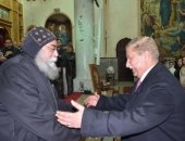 محافظ الاسماعيلية ومدير الأمن يتفقدان كنيسة الأنبا بيشوى بحى ثالث